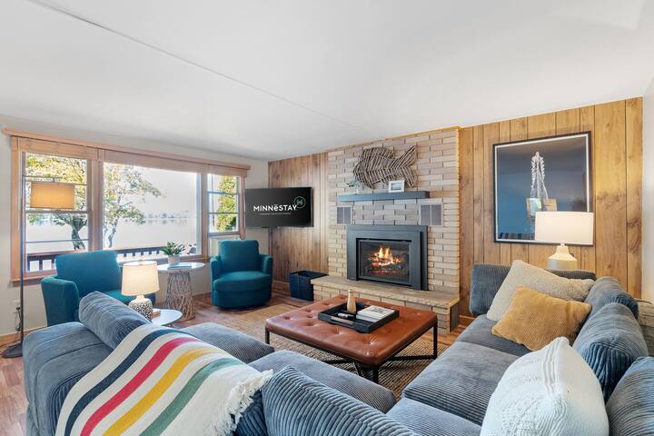 MINNeSTAY* Lake Pulaski Getaway | Waterfront