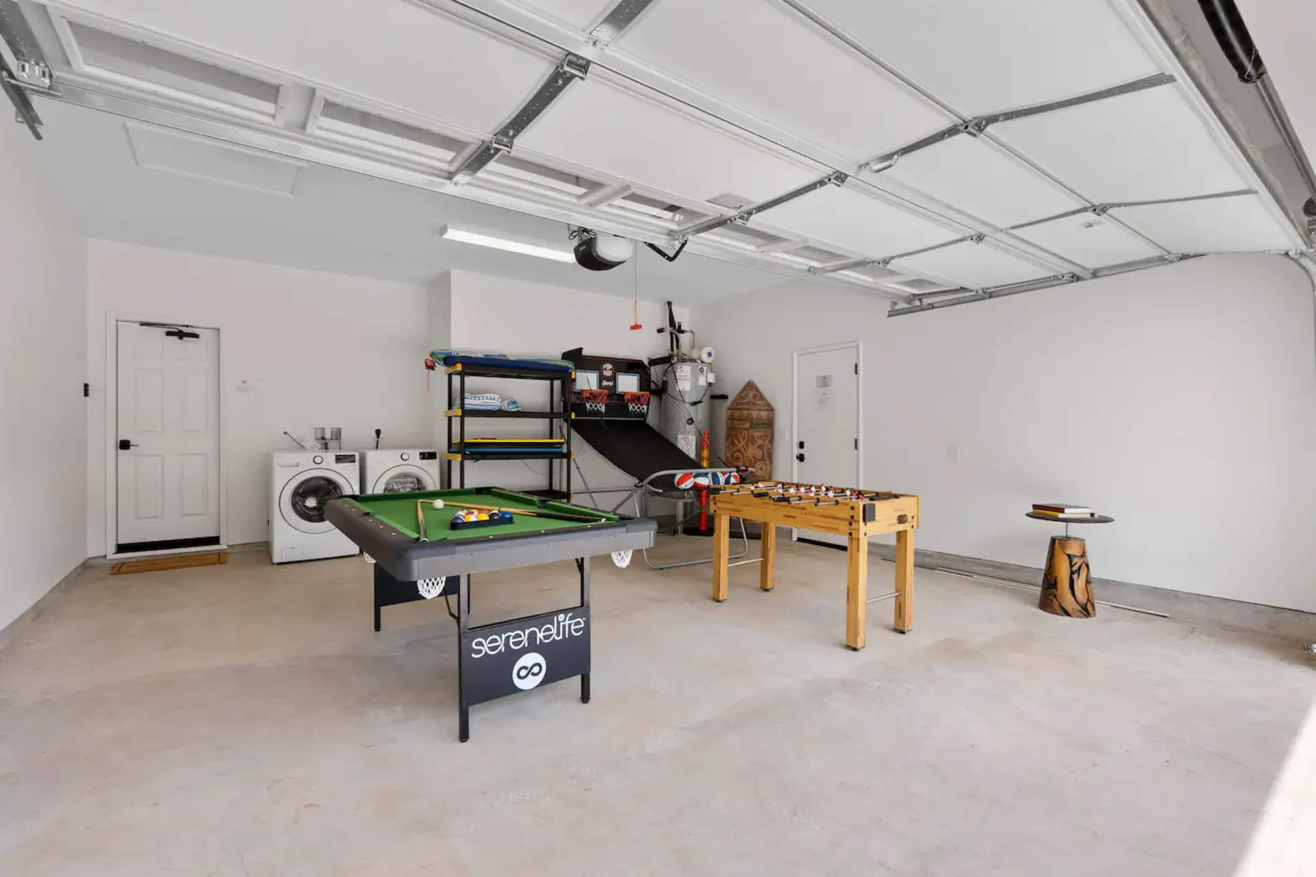 Home in Waianae · ★4.88 · 4 bedrooms · 8 beds · 2.5 private baths - Image 5