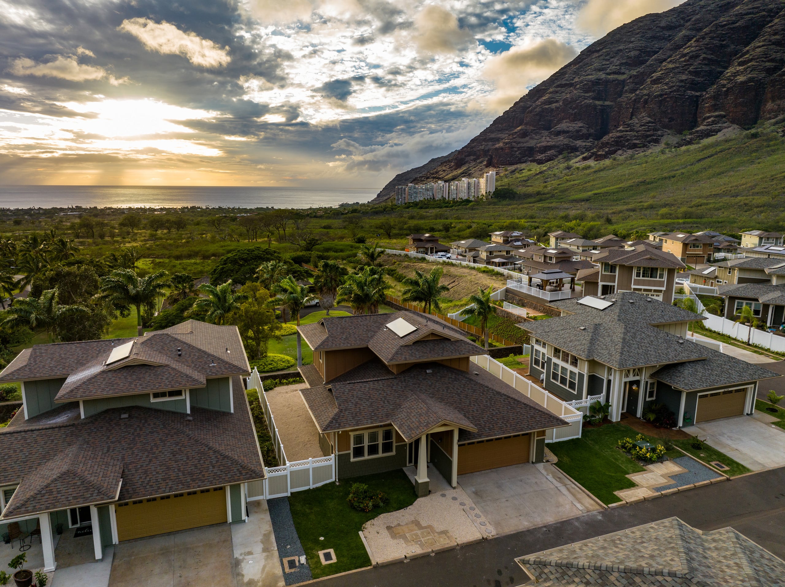 Home in Waianae · ★4.88 · 4 bedrooms · 8 beds · 2.5 private baths - Image 51