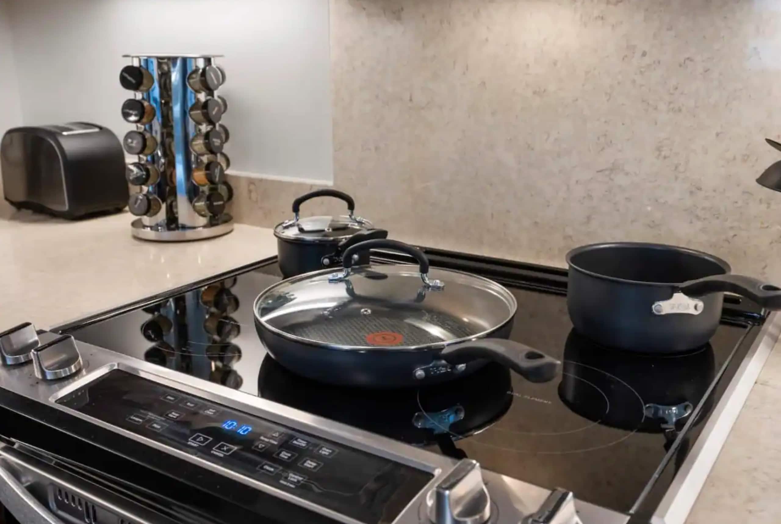 Home in Waianae · ★4.88 · 4 bedrooms · 8 beds · 2.5 private baths - Image 14