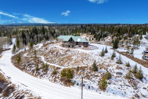 Gore Pass 4 bedroom Summer Fall Small Wedding Spot