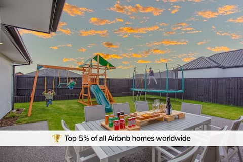 Popular Airbnb listing: Large Family Retreat Spacious Games Room Park View in Canterbury