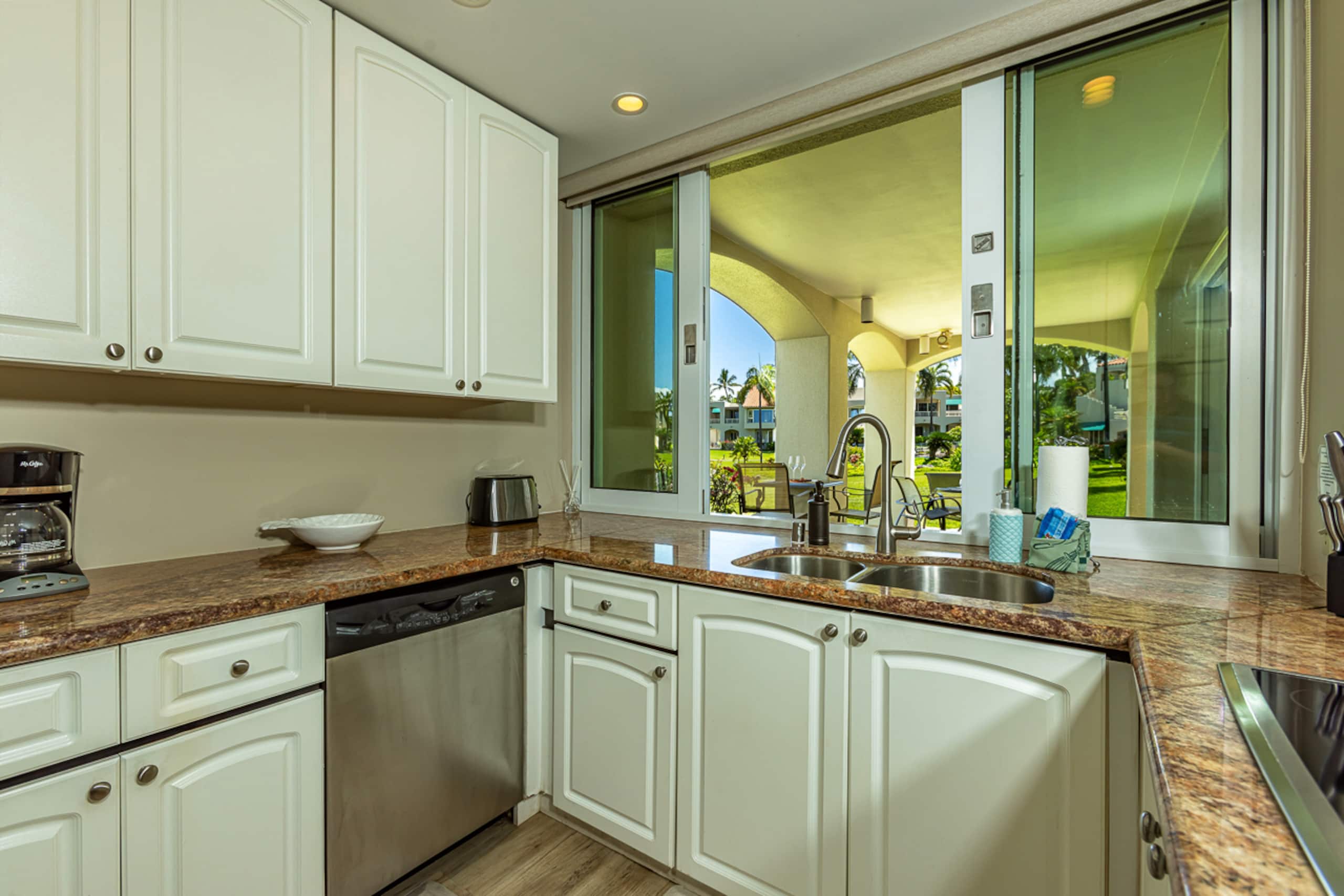 Condo in Wailea · ★5.0 · 1 bedroom · 2 beds · 2 baths - Image 28