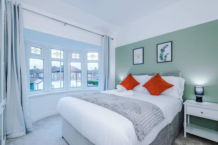 El dormitorio 1 se beneficia de una cama doble.