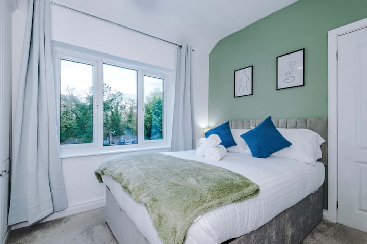 El dormitorio 2 se beneficia de una cama doble.