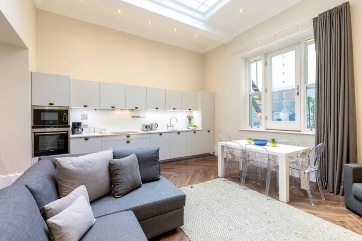 2-BR apartment for 6 in Covent Garden with a/c gallery image 5
