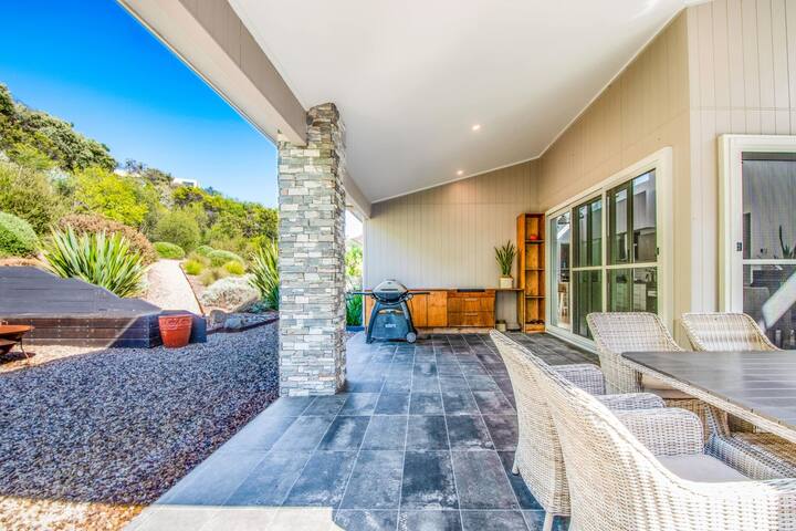 Seaside Sanctuary on St Andrews Beach gallery image 2