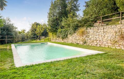 Cozy apartment in Castell'Anselmo