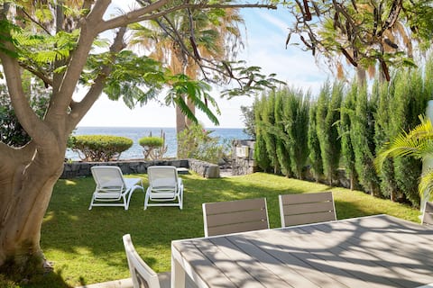 Coastal Charm: Cozy Bungalow in Golf del Sur, Tenerife