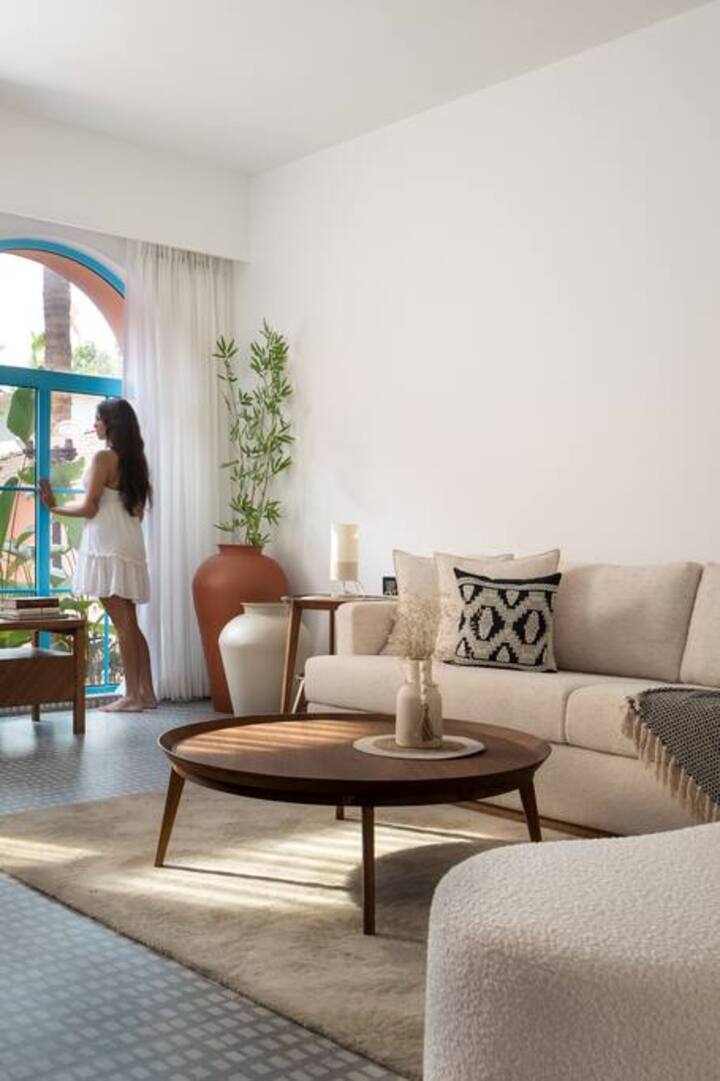 Living room image 1