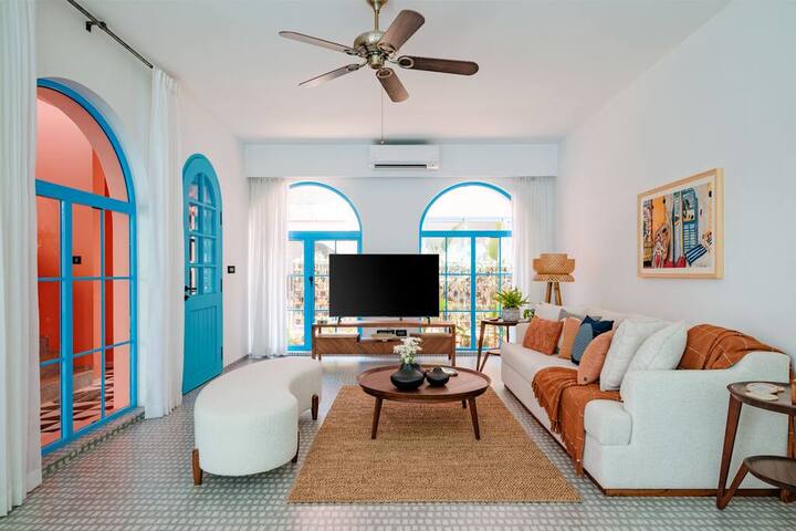 Living room image 4