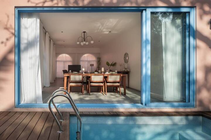 Dining area image 2