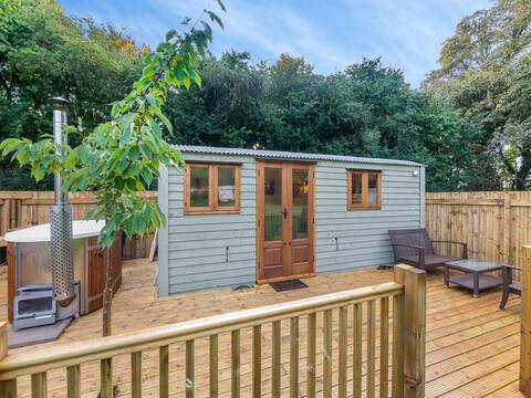 Cherry Tree Lodge- UK45518