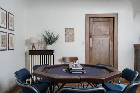 Spacious Getaway for 12 | Free Parking