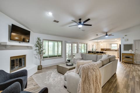 Pickleball/Sport Court: Spacious Kemp Home!