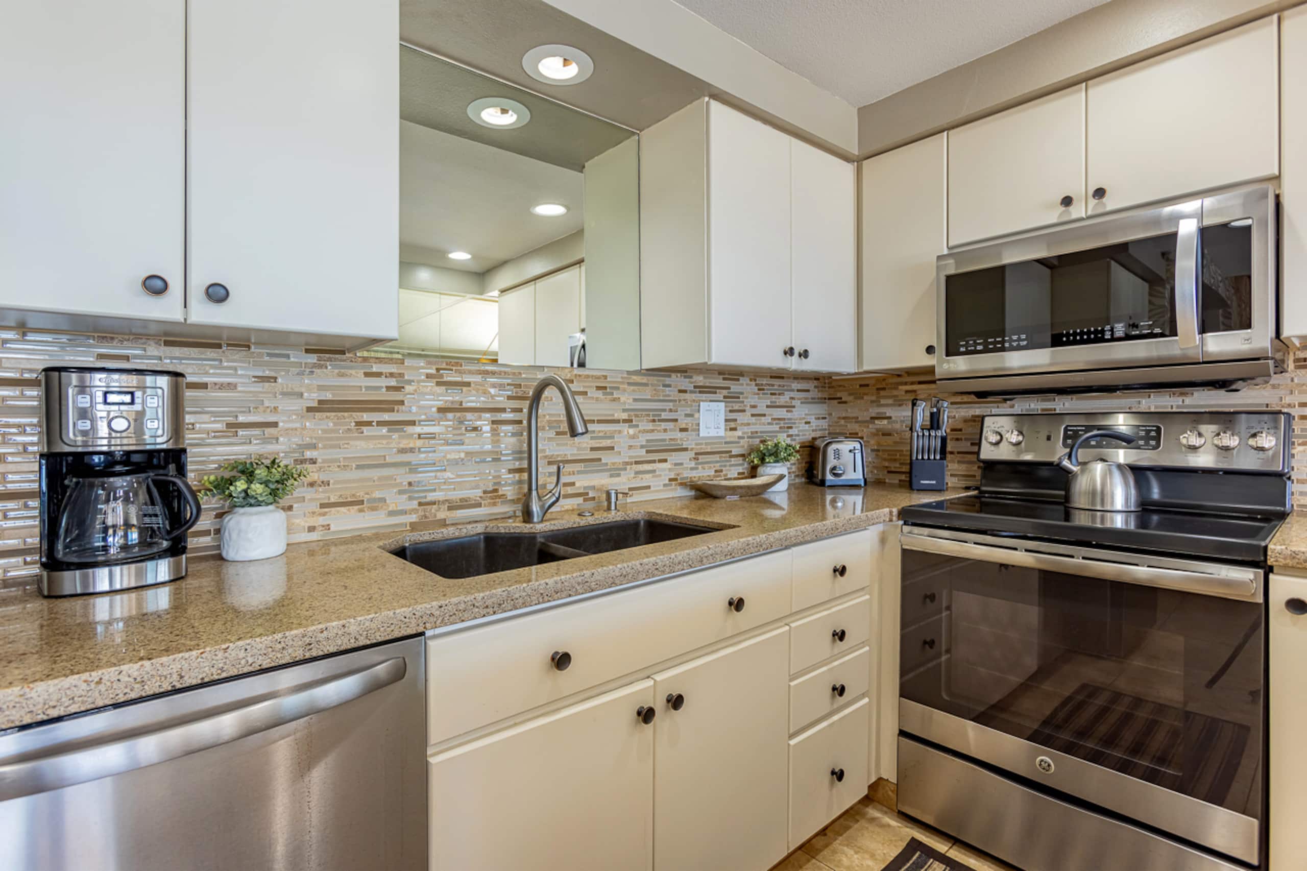 Condo in Kihei · ★4.6 · 2 bedrooms · 2 beds · 2 shared baths - Image 13