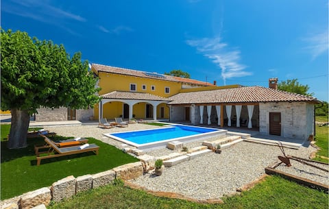 Top Airbnb: Villa Lanca in Rakovci Racovaz