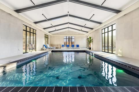 Blue Pond Ultra-modern retreat