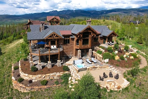 Luxury MountainTop Estate * Pano Views * Hot Tub
