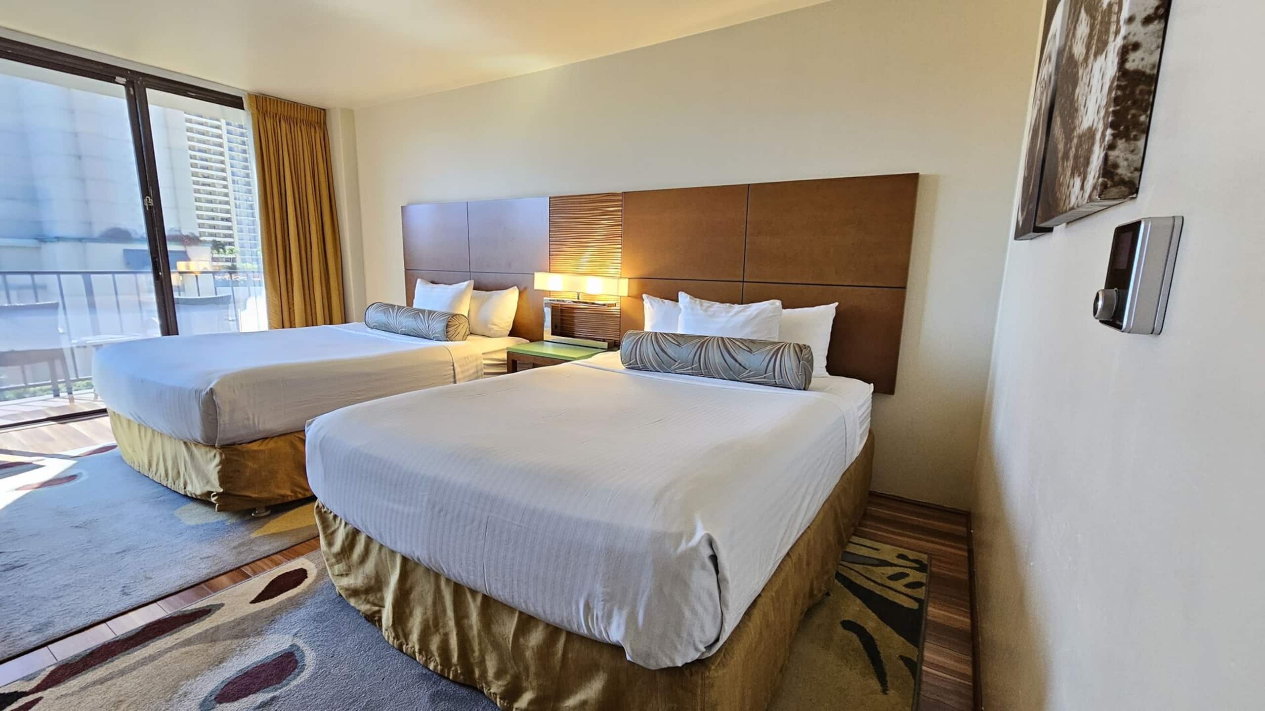 Condo in Honolulu · ★4.73 · 1 bedroom · 2 beds · 1 private bath - Image 1