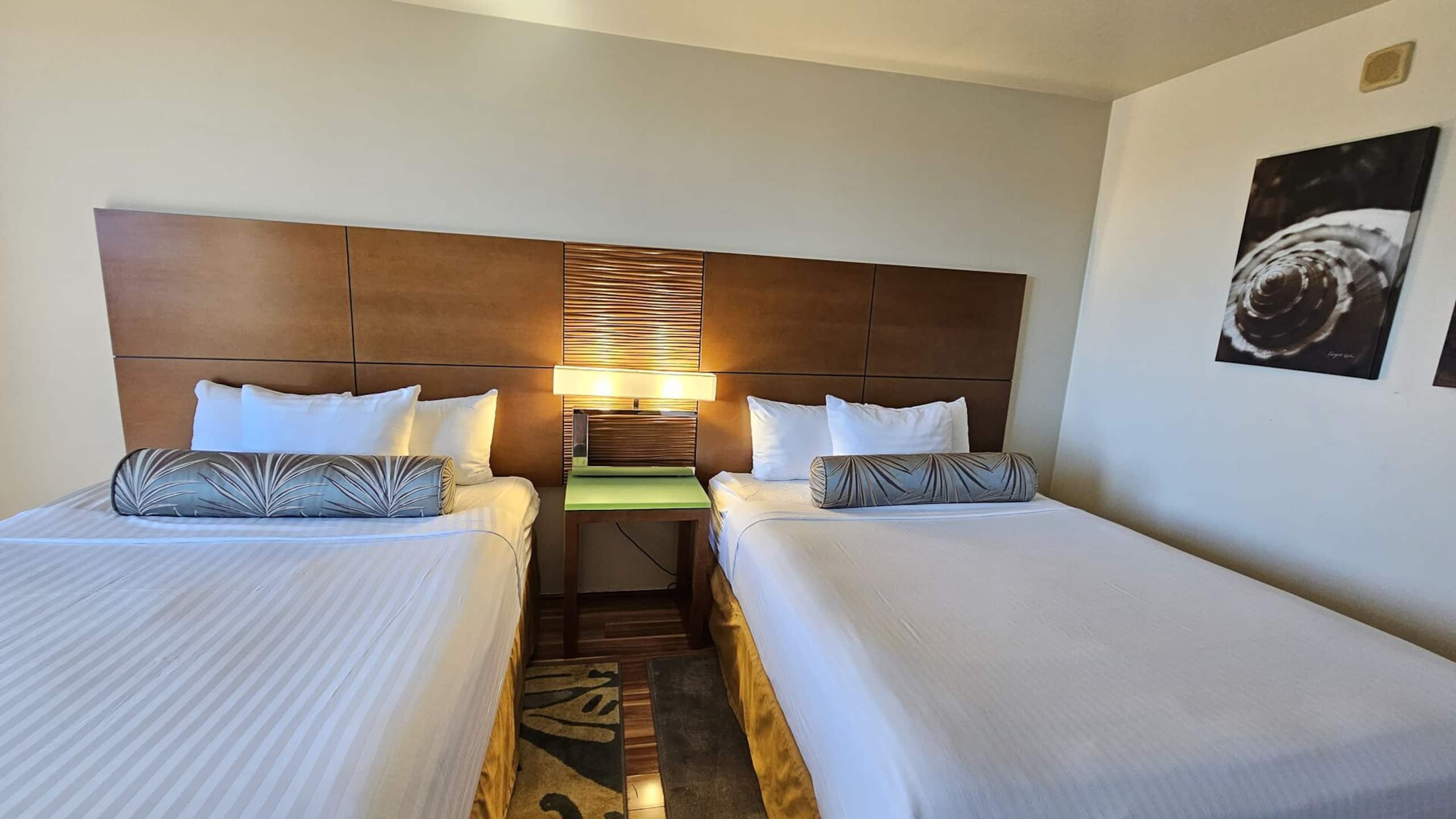 Condo in Honolulu · ★4.73 · 1 bedroom · 2 beds · 1 private bath - Image 8