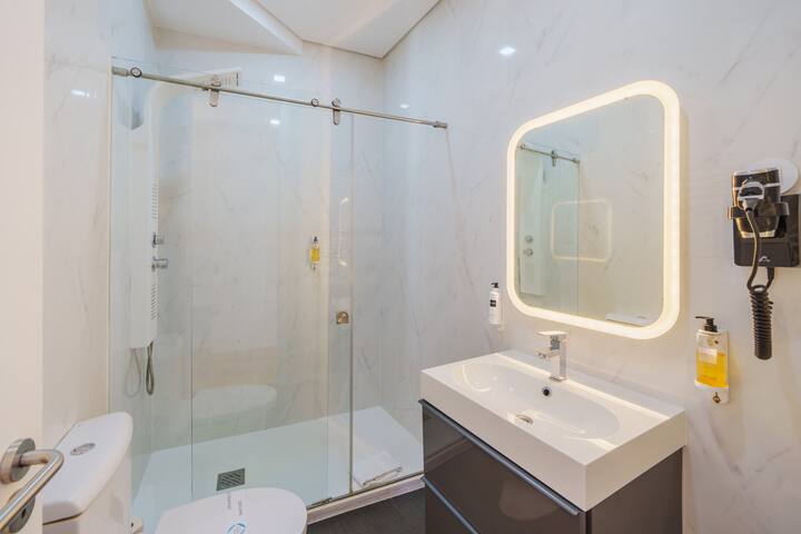 Feel Porto Downtown Art Tile gallery image 5