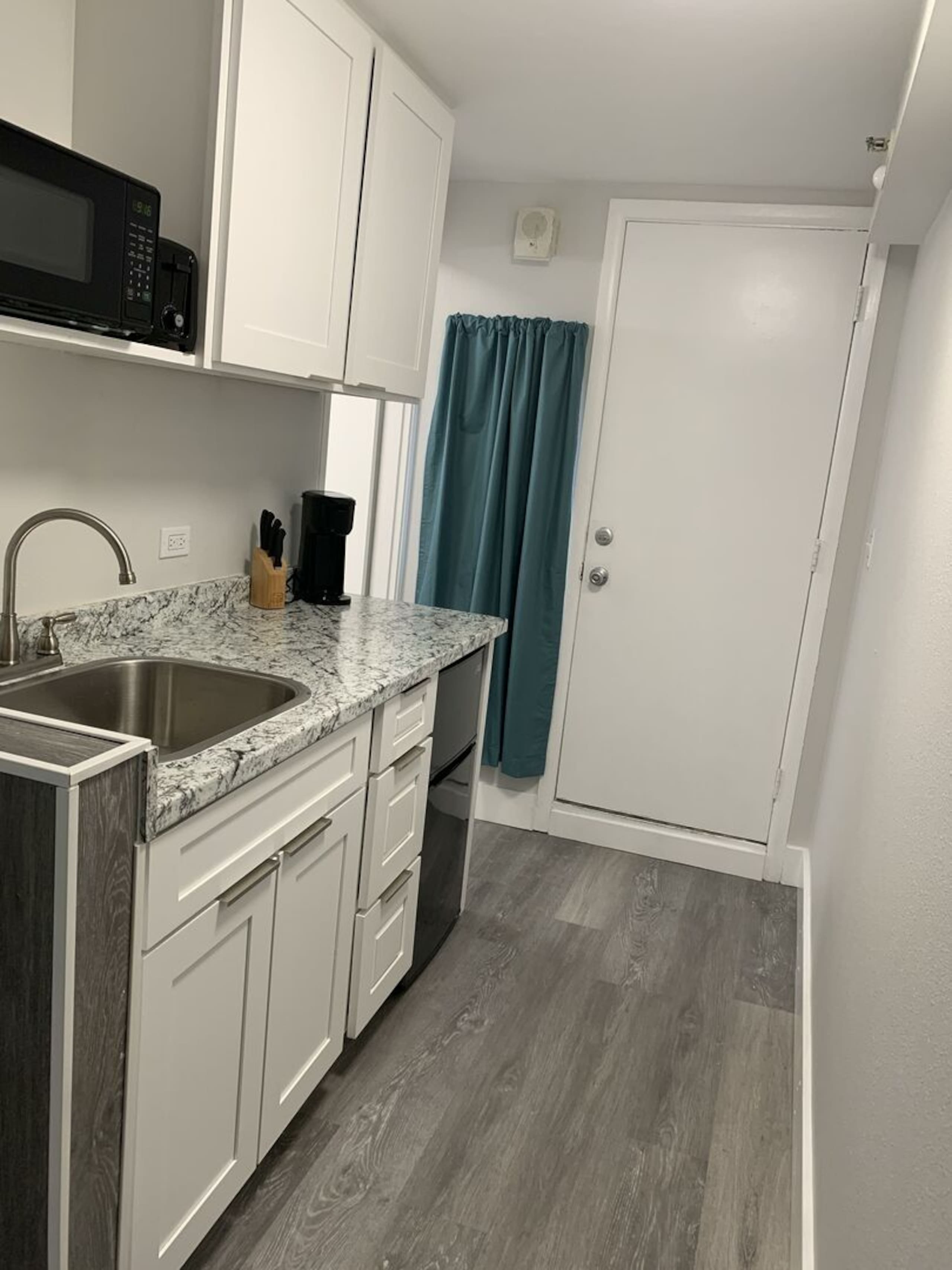 Condo in Honolulu · ★4.59 · 1 bedroom · 1 bed · 1 bath - Image 5