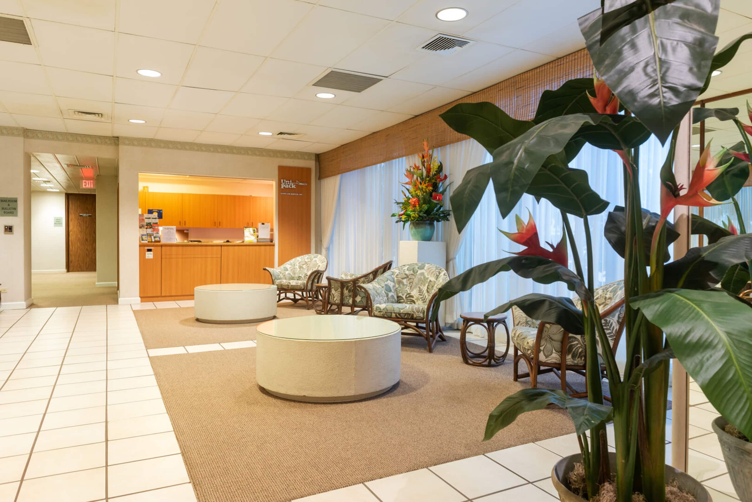 Condo in Honolulu · ★4.7 · 1 bedroom · 2 beds · 1 private bath - Image 9
