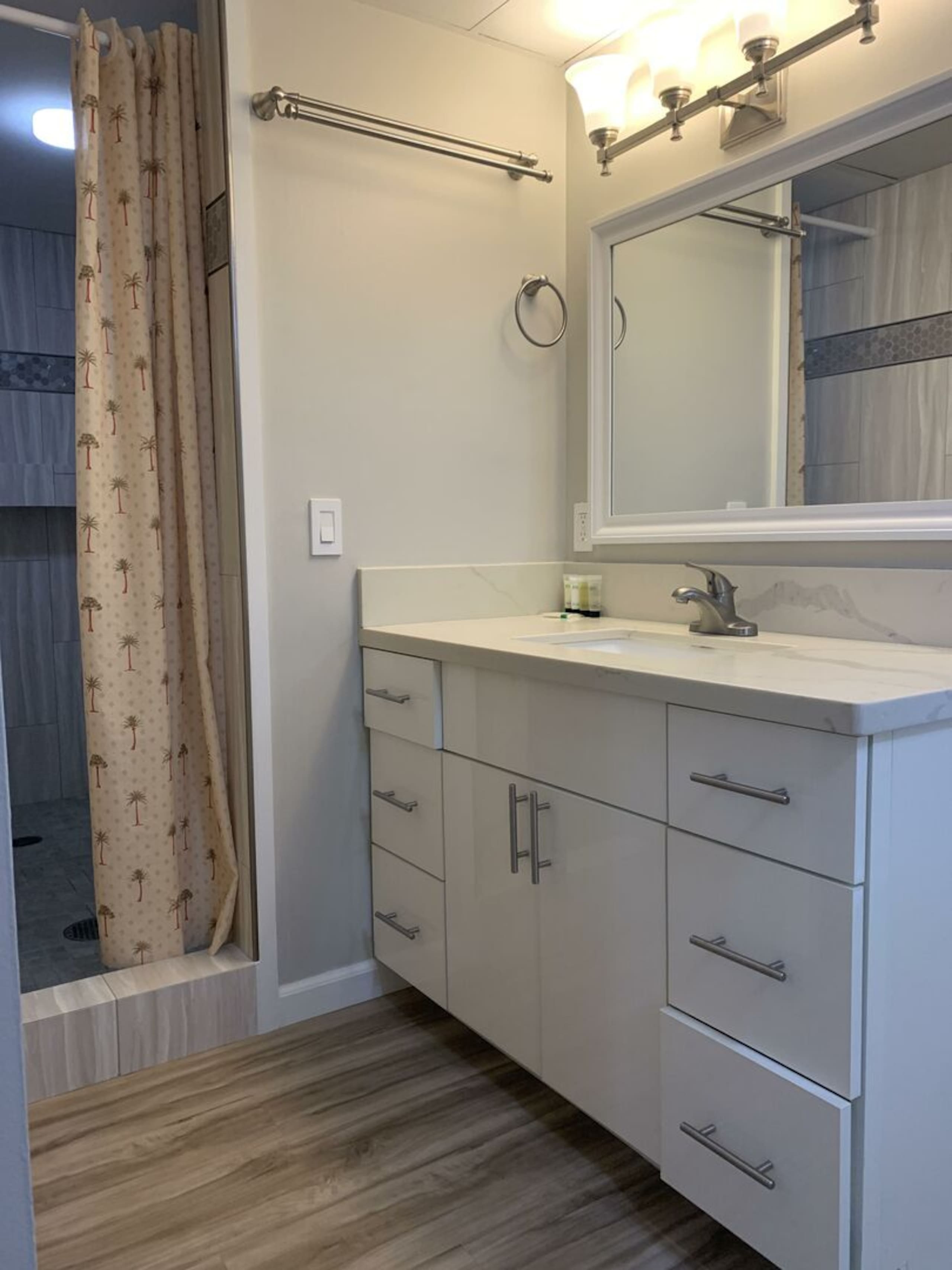 Condo in Honolulu · ★4.87 · 1 bedroom · 1 bed · 1 private bath - Image 6
