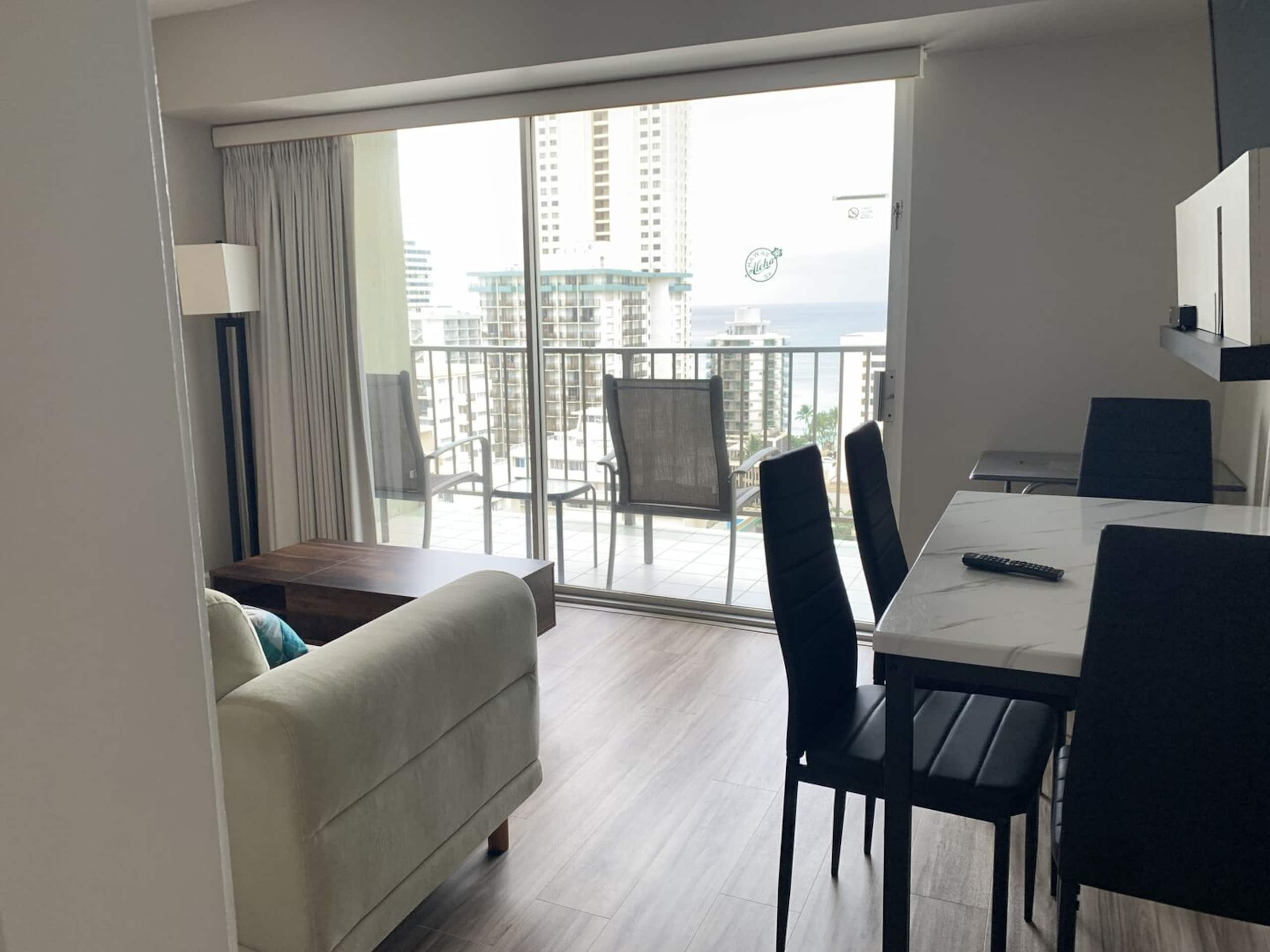 Condo in Honolulu · ★4.87 · 1 bedroom · 1 bed · 1 private bath - Image 2