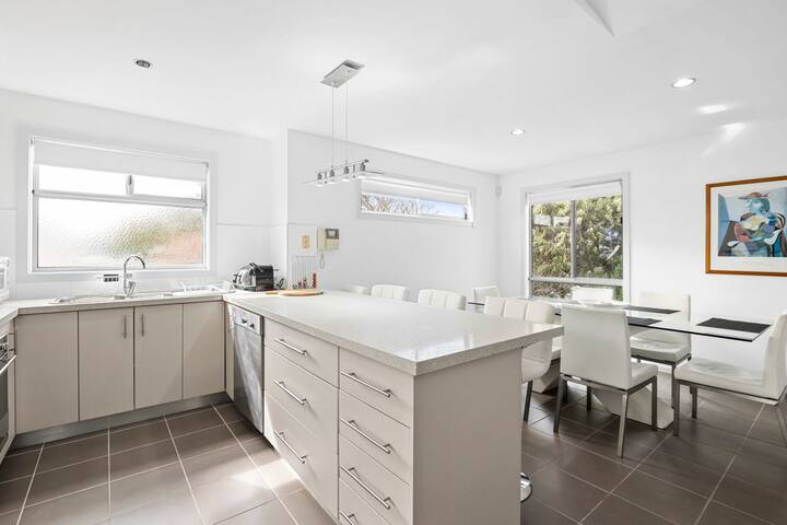 Anderson Central Torquay 2/31 gallery image 4