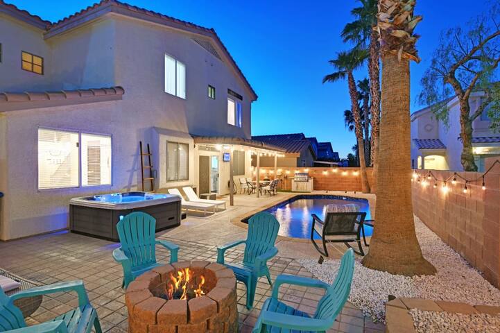 Henderson 4BR Home • Pool & Hot Tub • Sleeps 10 gallery image 3