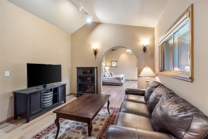 Priestor na posedenie v hlavnom apartmáne