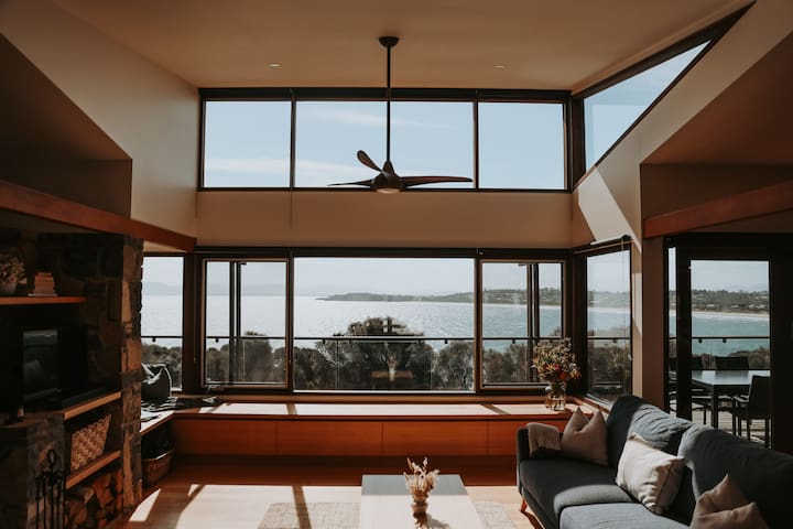 Eco Waterfront Seclusion – Carlton Bluff House
