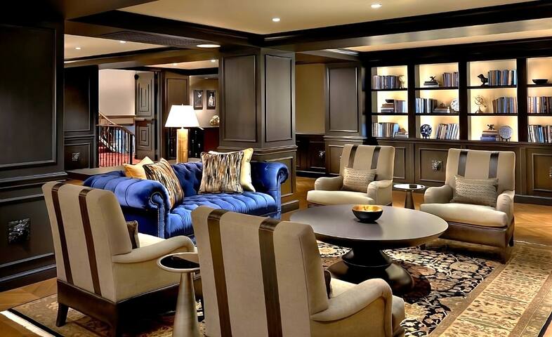 Chic Retreat, Unforgettable Stay, 2 Modern Suites! gallery image 3