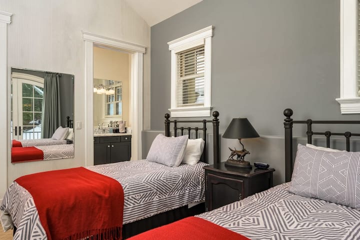 Საძინებელი 6