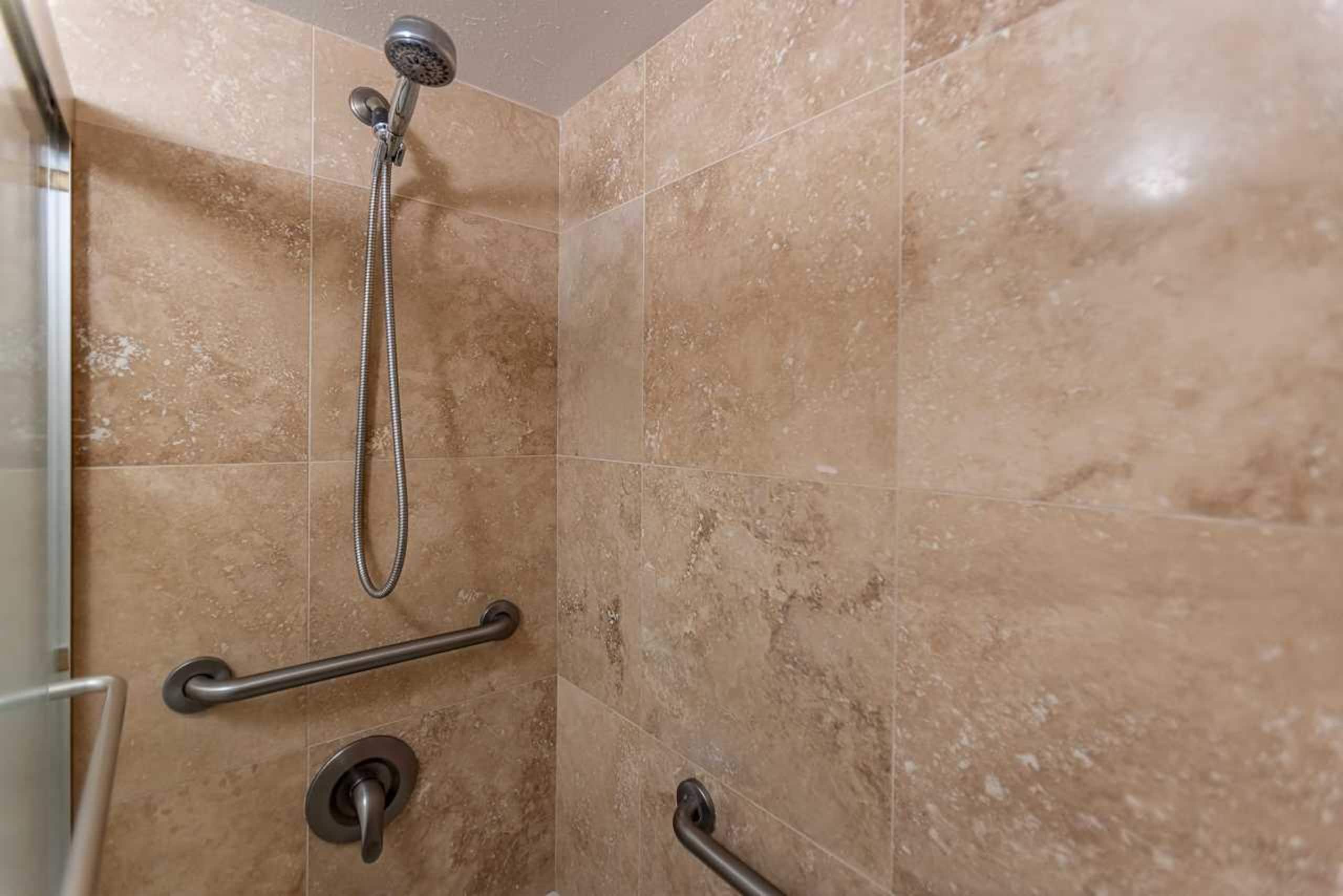 Condo in Kihei · ★4.69 · 1 bedroom · 2 beds · 1 private bath - Image 26