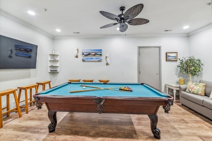 Elliott Beach Rentals managed Airbnb listing 2