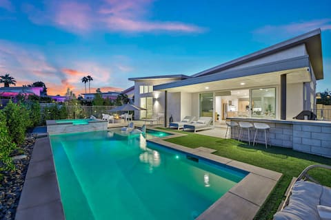 'Huntley House' Swanky Desert Modernism
