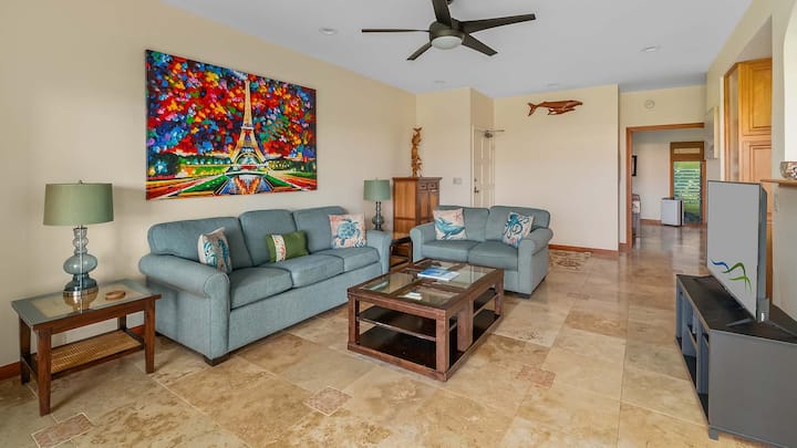 Poipu Sands ที่ Poipu Kai Resort #315 - ห้องนั่งเล่นที่ยอดเยี่ยมและทางเข้า - Parrish Kauai