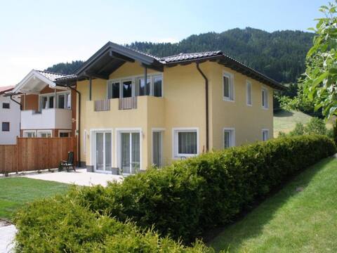 Ski-in semi-detached house with sauna and close