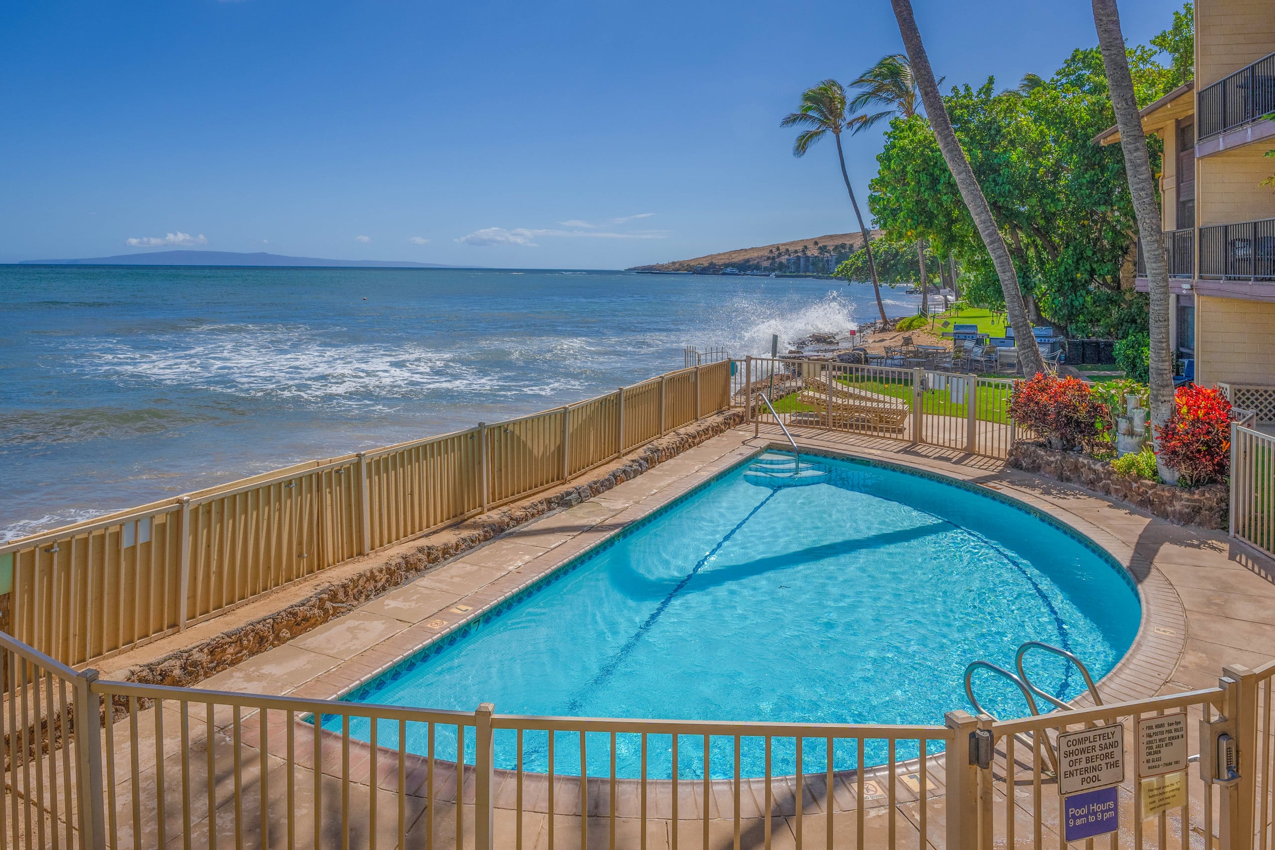 Condo in Wailuku · ★4.75 · 1 bedroom · 2 beds · 1 shared bath - Image 30
