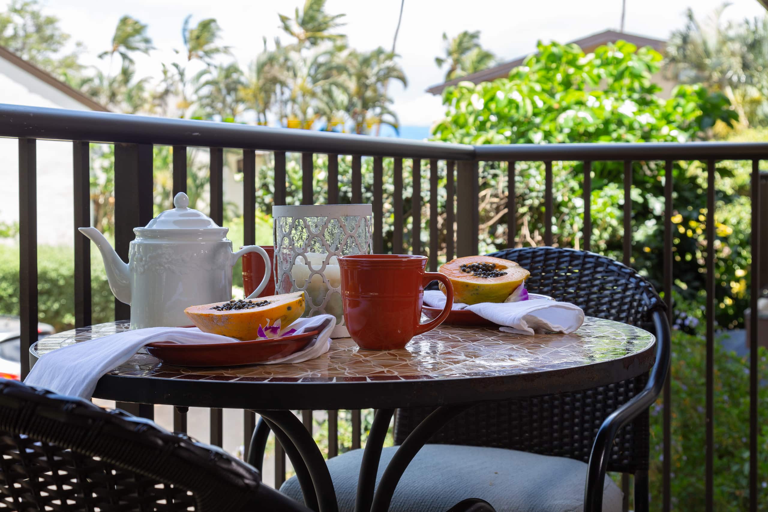 Condo in Wailuku · ★4.75 · 1 bedroom · 2 beds · 1 shared bath - Image 4