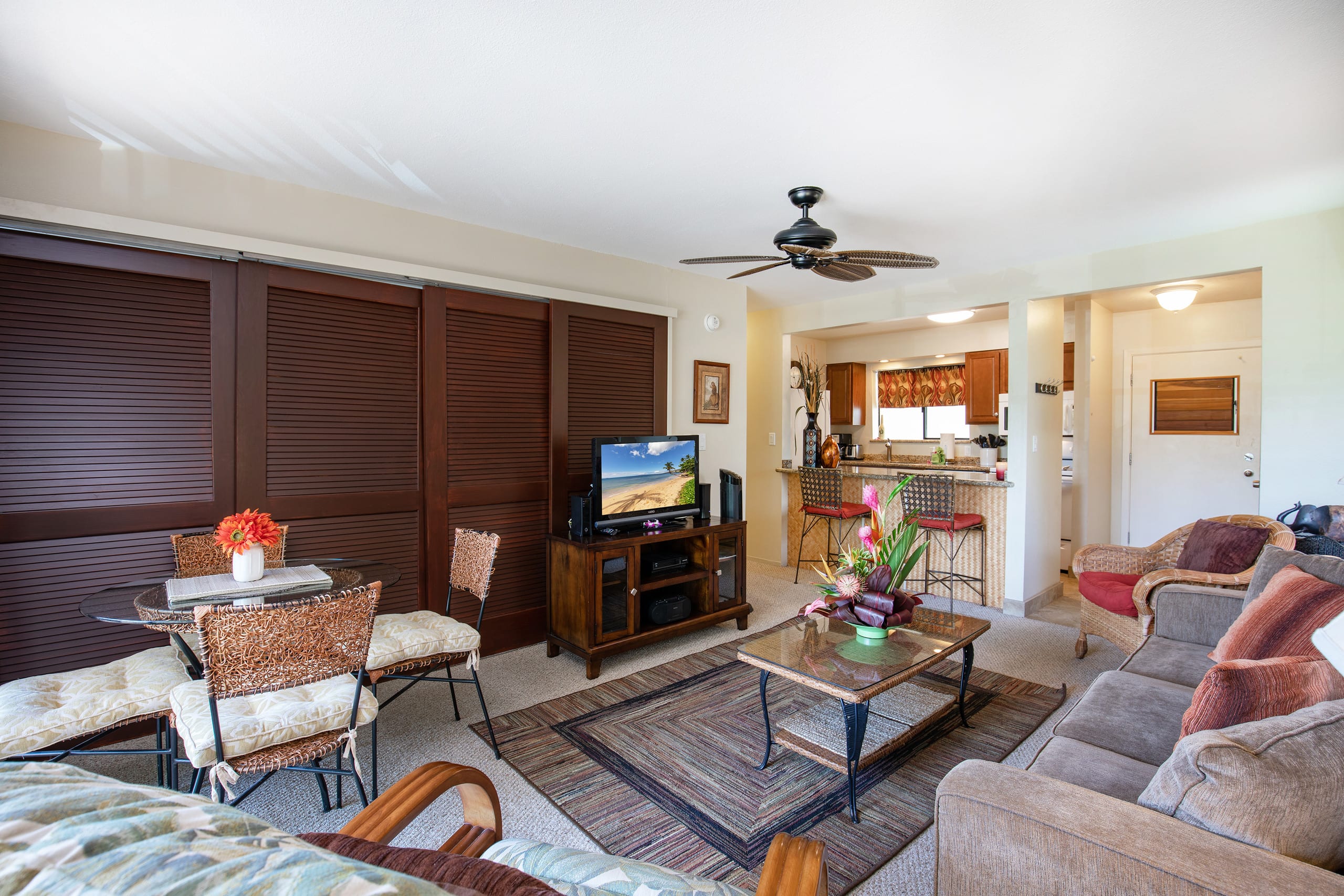 Condo in Wailuku · ★4.75 · 1 bedroom · 2 beds · 1 shared bath - Image 8
