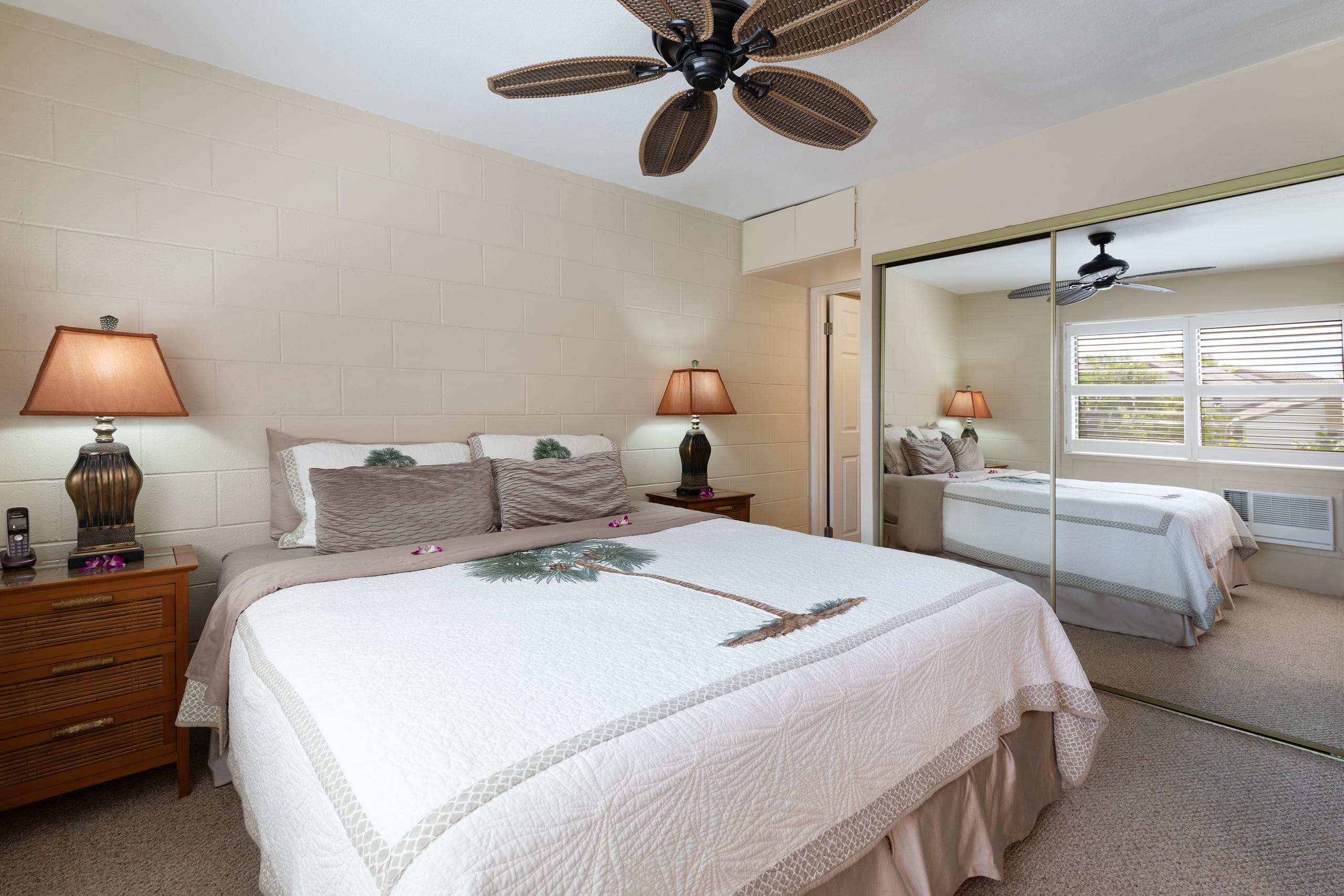 Condo in Wailuku · ★4.75 · 1 bedroom · 2 beds · 1 shared bath - Image 20