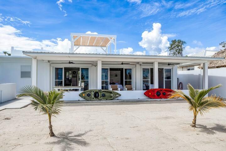 Luxurious beachfront home with private pool gallery image 4