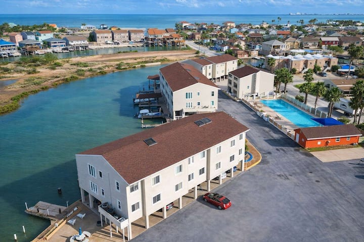* Boat Slip * Waterfront Pool * Bay Sunset Views - Port Isabel, TX