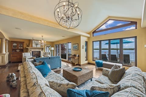 Murph's Manor; luxury estate + pool, hot-tub, dock