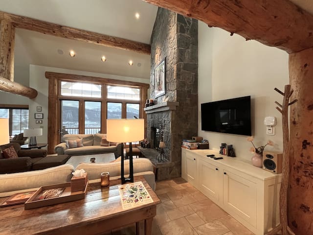 Alpine Getaways managed Airbnb listing 1