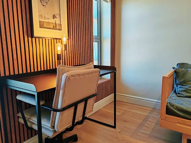 Luxury Two-Bedroom Penthouse Coastal Retreat gallery image 3